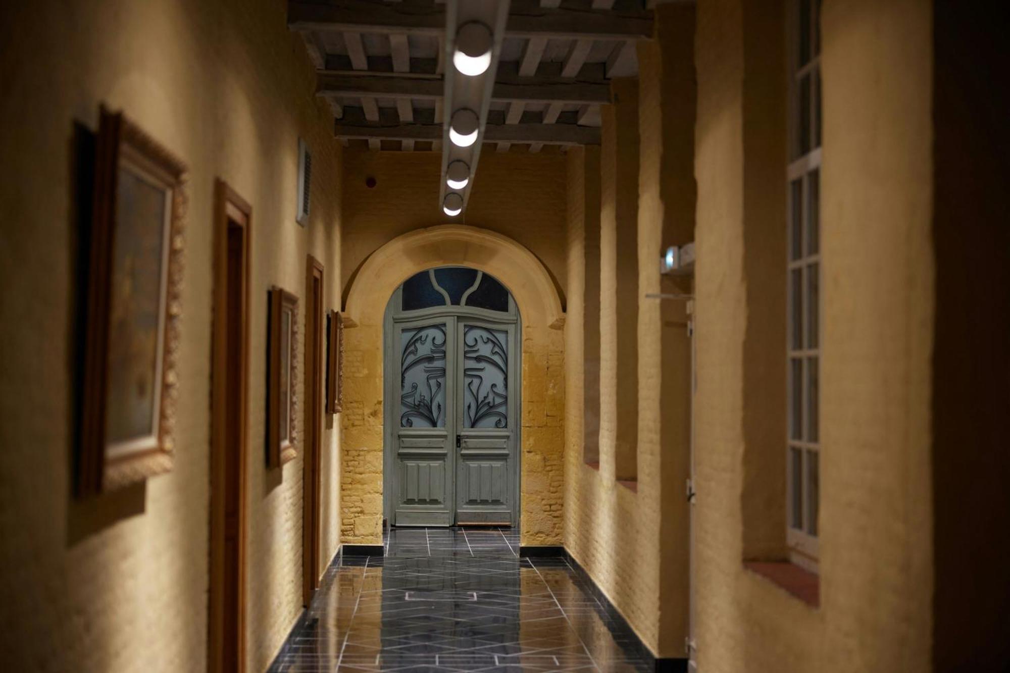 L'Hermitage Gantois, Autograph Collection Lille Exterior foto A corridor in the museum